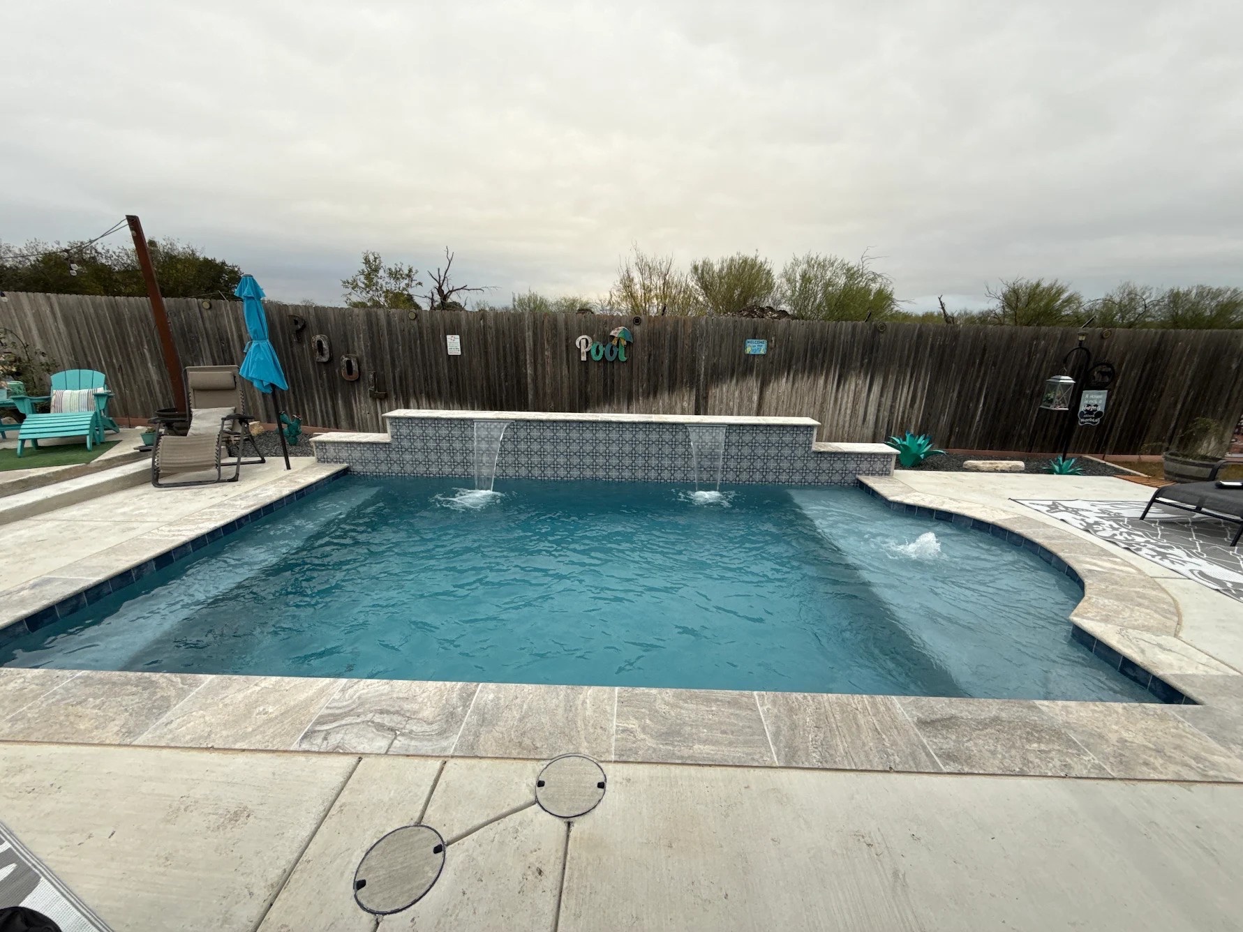 Custom gunite pool built by J. Oliver Pools in Meyer Ranch